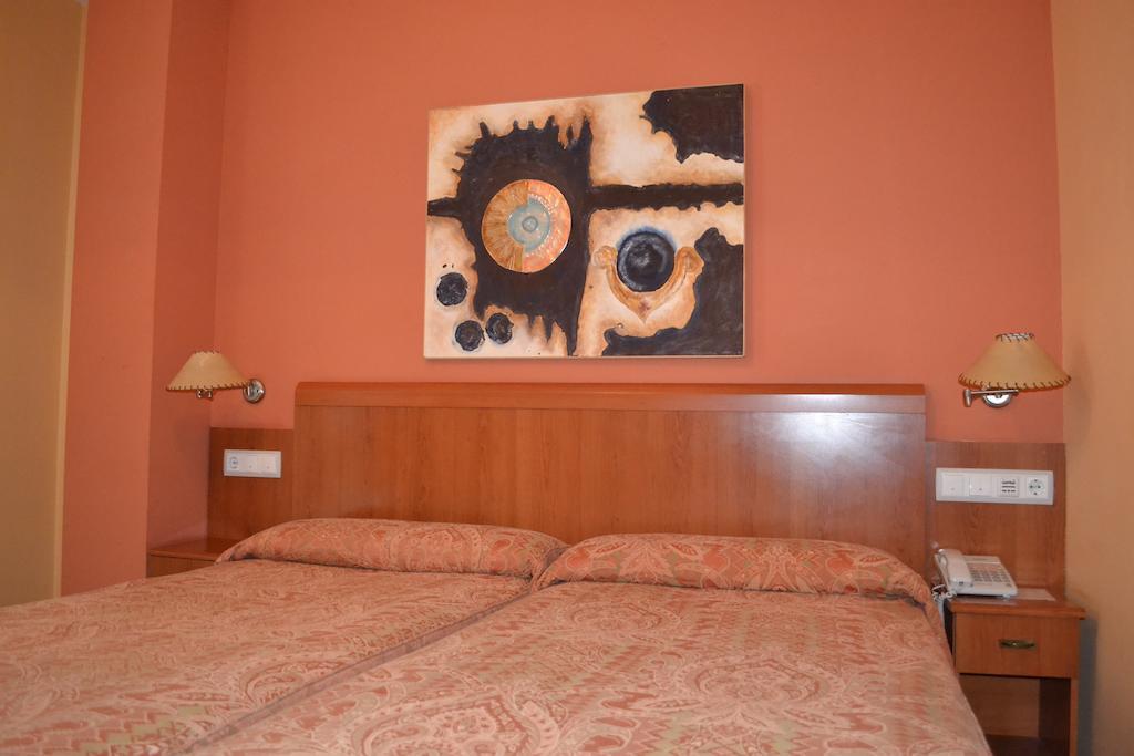 Hostal Quevedo Leão Quarto foto