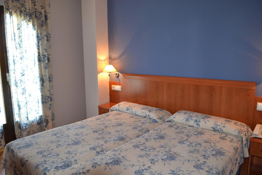 Hostal Quevedo Leão Quarto foto